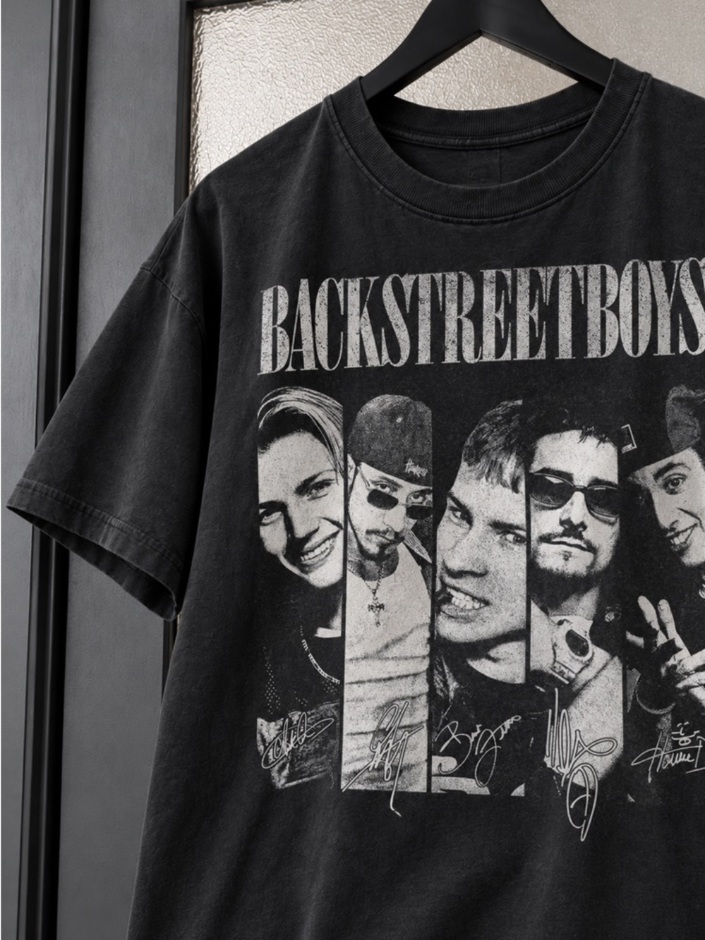 Backstreet Boys Düsseldorf 2026 With Signatures Black T-Shirt - Picture 2 of 3